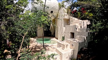 Cabaña K2 | 1 bedroom, down comforters, minibar, bed sheets