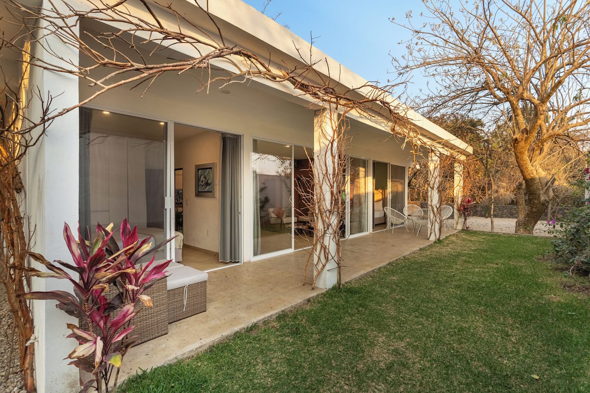 Basic Cottage | Terrace/patio