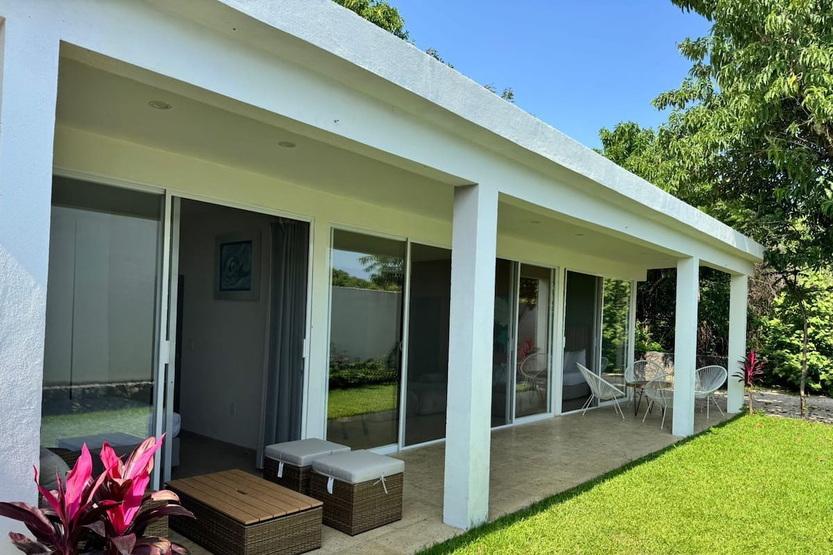 Basic Cottage | Terrace/patio