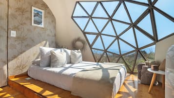 Cabaña K2 | 1 bedroom, down comforters, minibar, bed sheets