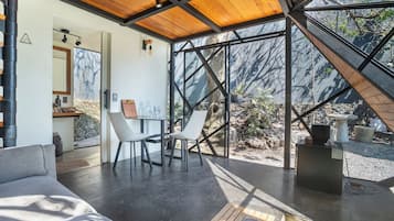 Exclusive-hytte - udsigt til dal | Spisestue