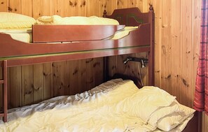 7 bedrooms, travel cot, free WiFi