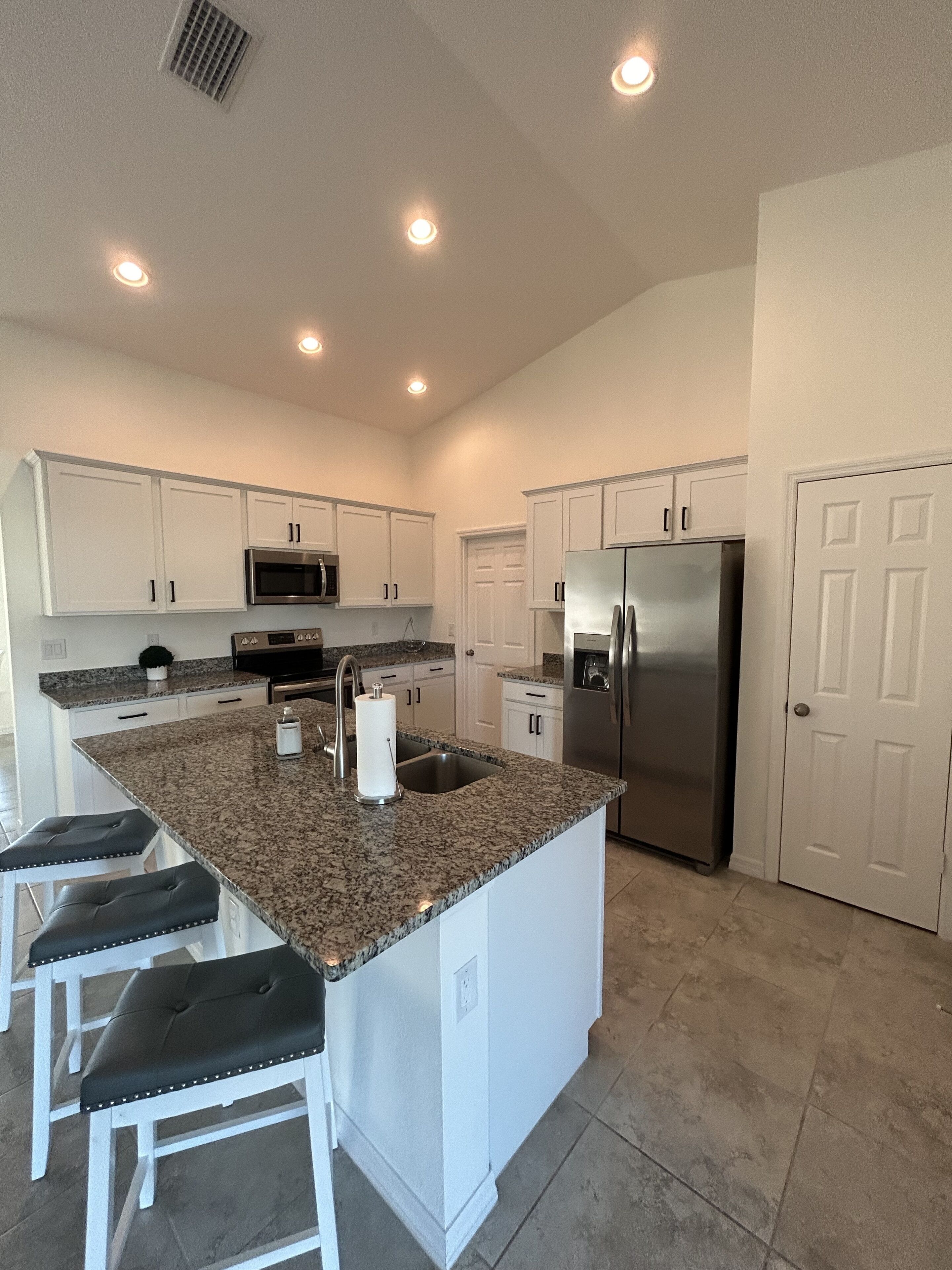 New! 4 Bed 2 Bath near Burnt Store Marina, fishing, wildlife, beaches & golf! 