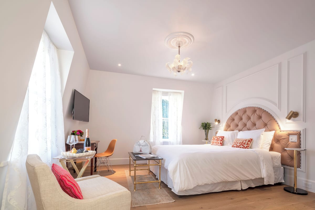 Deluxe Double Room | Premium bedding, in-room safe, desk, laptop workspace