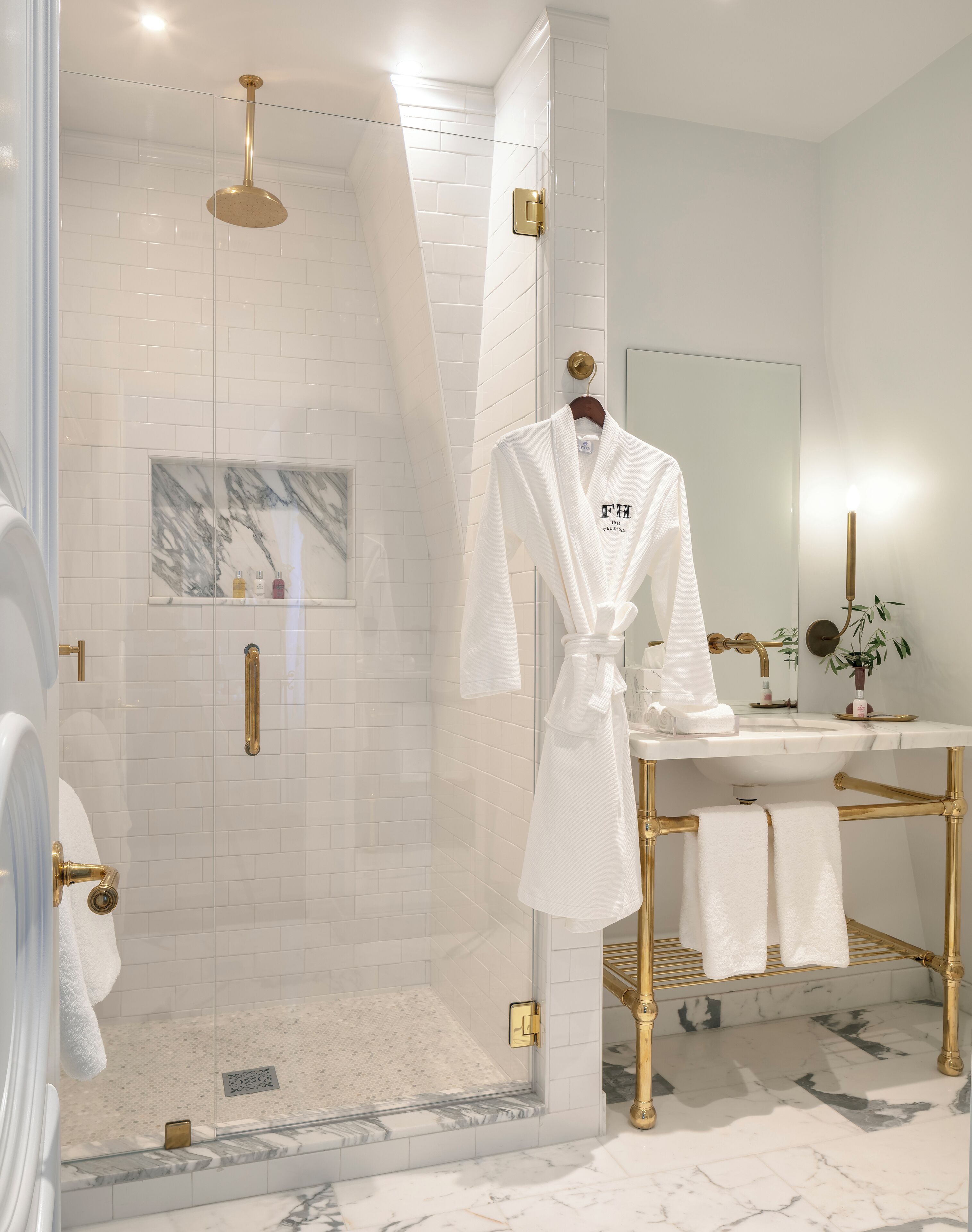 Premier Double Room | Premium bedding, in-room safe, desk, laptop workspace