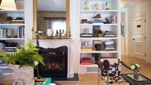 Living area - The Francis House (Calistoga)