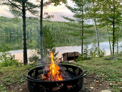 Waterfront, High-speed Internet, Near Bon Echo Park!