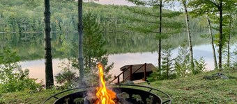 Waterfront, high-speed internet, near Bon Echo park!