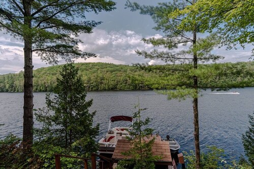 Waterfront, High-speed Internet, Near Bon Echo Park!