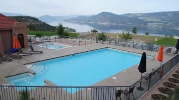 Piscina all'aperto