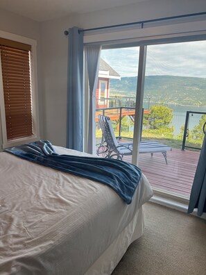 3 chambres, bureau, fer et planche à repasser, accès au Wi-Fi (inclus)