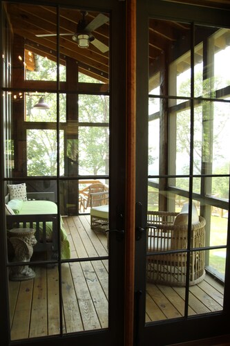 Beautiful Brow home on  Lookout Mountain in Mentone, Alabama