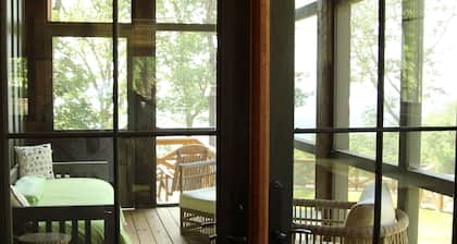 Beautiful Brow home on Lookout Mountain in Mentone, Alabama