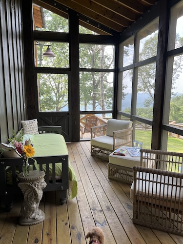 Beautiful Brow home on  Lookout Mountain in Mentone, Alabama