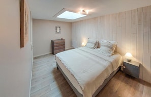 4 chambres, lit parapluie, Wi-Fi gratuit, draps fournis