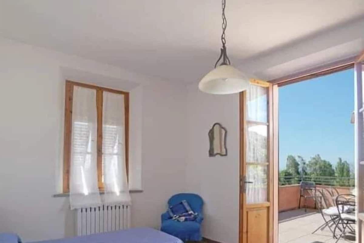 Appartamento, vista mare | Tende oscuranti, ferro/asse da stiro, Wi-Fi gratuito