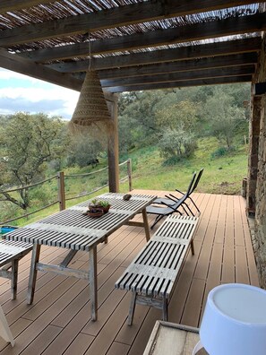 Outdoor dining - Casas de Campo do Castro da Cola - Casa do Moinho Oeste (Ourique)
