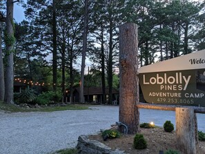 Exterior - Loblolly Pines Adventure Camp (Eureka Springs)