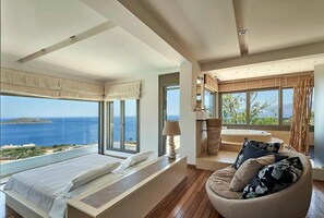 4 habitaciones, tabla de planchar con plancha, wifi y ropa de cama 