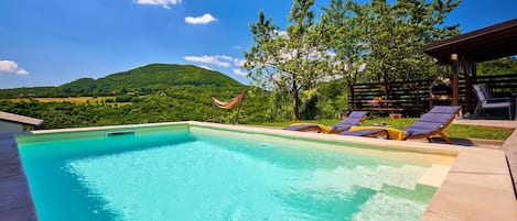 Beheizter Pool