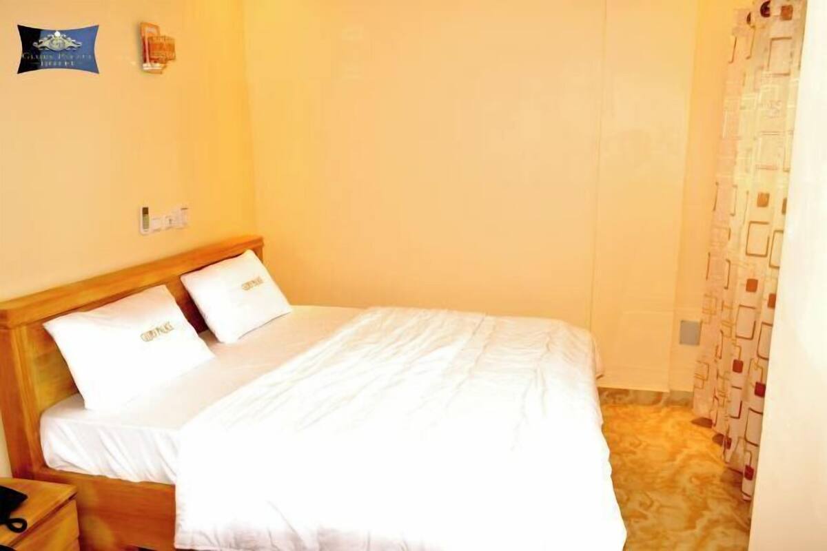 Bureau, chambres insonorisées, Wi-Fi gratuit, draps fournis