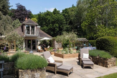 Nest Lodge, a stunning three bedroom lodge surrounded by nature