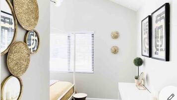 2 bedrooms, iron/ironing board, WiFi, bed sheets