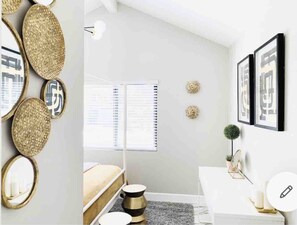 2 chambres, fer et planche à repasser, Wi-Fi, draps fournis