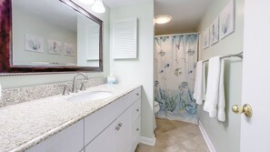 Bathroom - 2201 Heritage Villas at The Sea Pines Resort (Hilton Head Island)