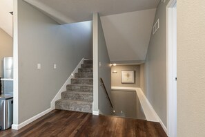 Interior - Stunning Lakeview Home:  Hot tub Firepit Games (Kirbyville)