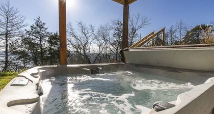 Memory Maker 12 min from downtown- King Suites- Firepit & Hot Tub