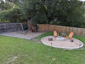 Property grounds - Family-Friendly Remote Workers Pad  (Austin)
