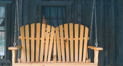 Tranquil retreat on 16 acres sleeps 10 guests.