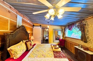 4 slaapkamers, een kluis op de kamer, gratis wifi, beddengoed