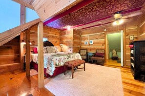 4 bedrooms, in-room safe, free WiFi, bed sheets