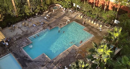 July 24-30. Worldmark Family Suite 5 Minutes From Disneyland!