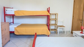 Room - SE007 - Senigallia, one bedroom apartment on the sea with beach (Senigallia)