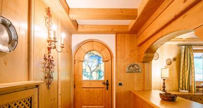 Schöne Wohnung in einem Ferienhaus für 5 Personen mit W-LAN, TV, Terrasse und Parkplatz