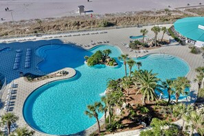 A heated pool - All Decked Out @ Edgewater Villas Sleeps 8 (Panama City Beach)