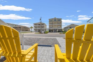 Property grounds - Cabana Beach #1 Condo Steps from the Beach (North Myrtle Beach)