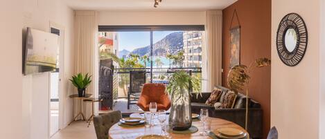 تناول الطعام