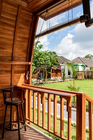 Deluxe Cabin, Non Smoking, Garden View | Terrace/patio - Kabinku Bali (Baturiti)