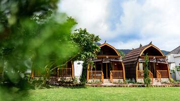 Cabaña estándar, 1 cama de matrimonio, no fumadores, vistas a la montaña | Wifi gratis y ropa de cama
