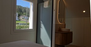 4 Schlafzimmer, Bügeleisen/Bügelbrett, Reisekinderbett, Bettwäsche
