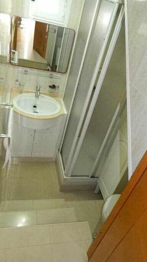Bathroom - Cottage with terrace in O Pindo (Pindo, O)