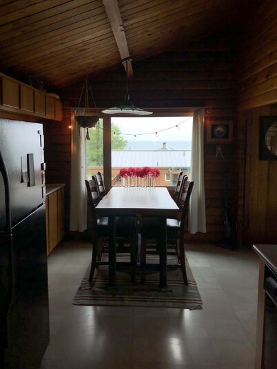 Good Vibes Cabin - Car rental available!