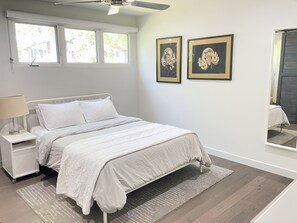 3 bedrooms, desk, iron/ironing board, free WiFi