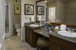 HÄrtork, handdukar, tvÄl och toalettpapper