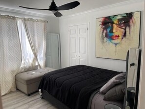 1 chambre, fer et planche à repasser, Wi-Fi, draps fournis