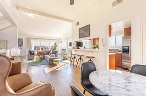 Interior - Spectacular Ocean & Pier View Lux Family Vacation (Manhattan Beach)